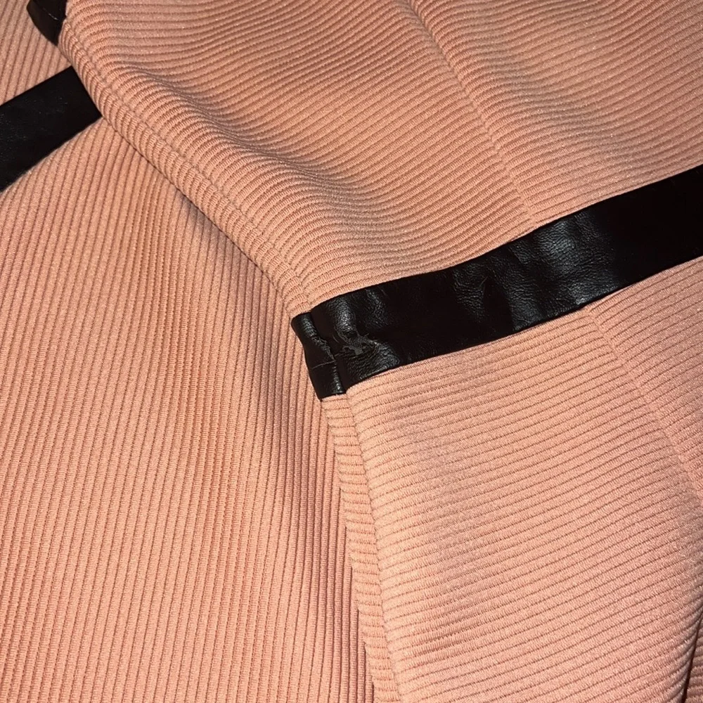 Nude-peach ribbed mini dress - Picture 4 of 4